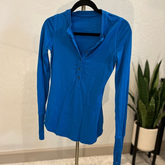 Lululemon Wool Henley Long Sleeve | Size 4 | Blue | Thumb Holes & Elbow Patches - Picture 1 of 6